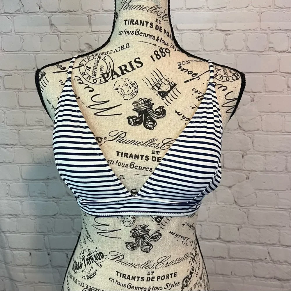Cupshe tea lavender bikini top high neck tie back size small